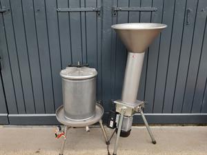 Mosterisæt - 40 liters vandtrykspresse i rustfrit stål inkl. pressesæk og frugtkværn (800 kg/t)